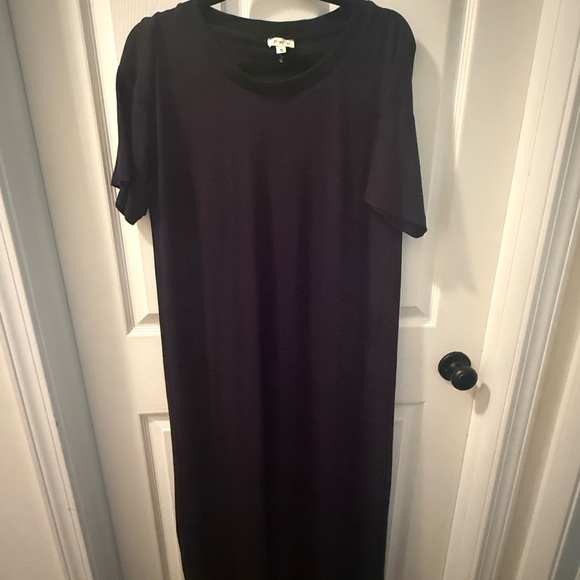 POL Dresses & Skirts - POL Black Maxi Dress